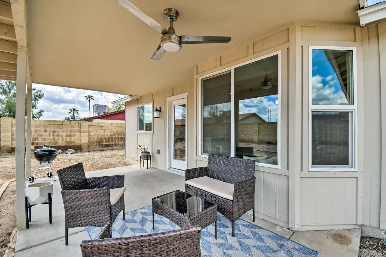 Holiday home Stylish Glendale Home With Private Yard And Patio Phoenix
