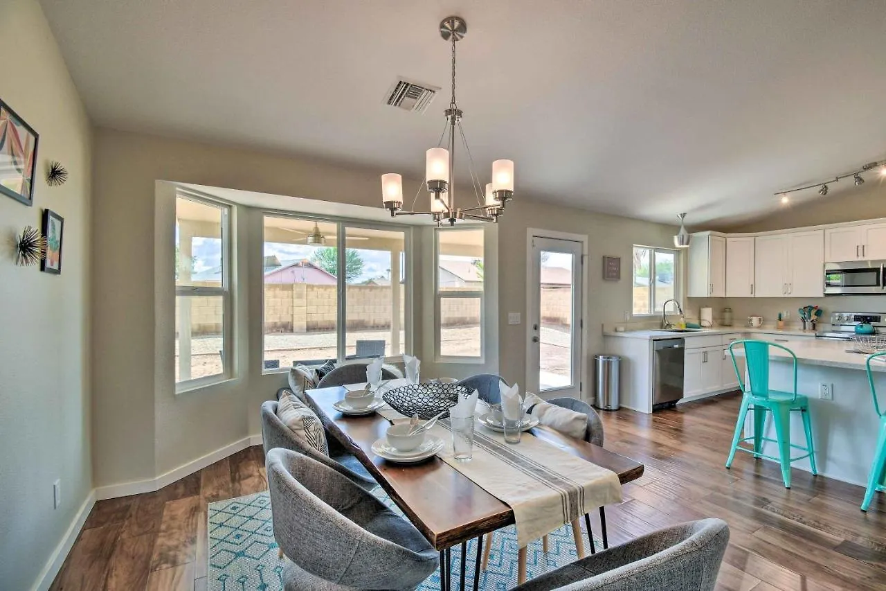 Stylish Glendale Home With Private Yard And Patio Phoenix
