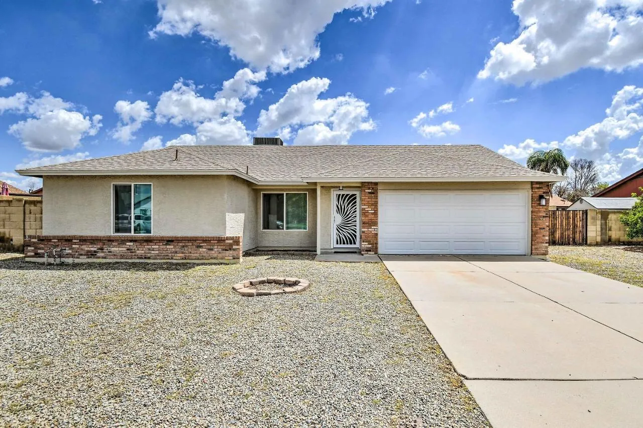 Stylish Glendale Home With Private Yard And Patio Phoenix Holiday home