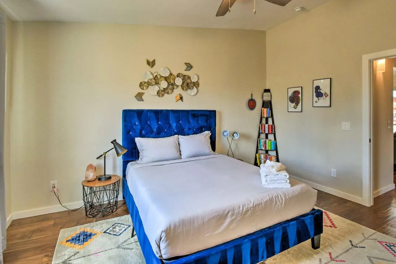 Stylish Glendale Home With Private Yard And Patio Phoenix Holiday home