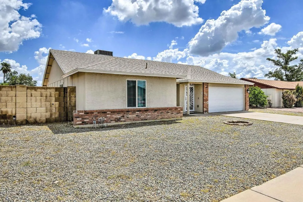 Stylish Glendale Home With Private Yard And Patio Phoenix