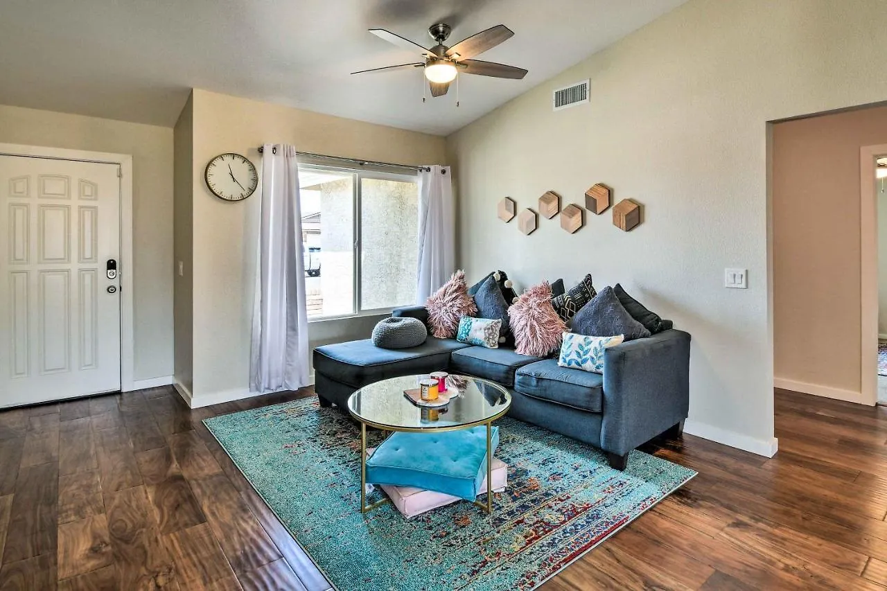 Stylish Glendale Home With Private Yard And Patio Phoenix